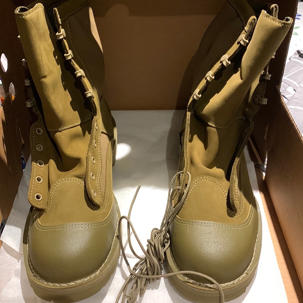 DANNER GORE TEX USMC RAT TEMPERATE SIZE 13